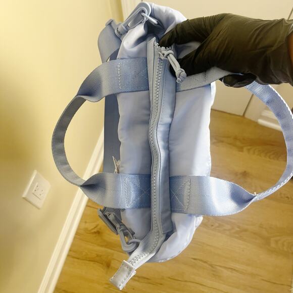 Old Navy Puff Active Tote Blue New Crossbody - Picture 5 of 6